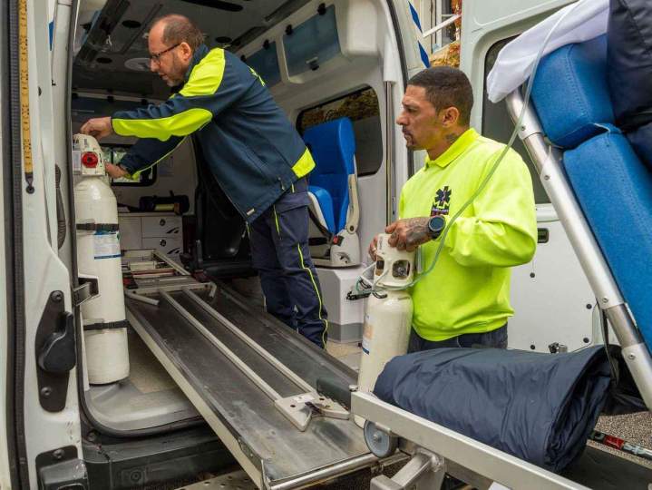 Transport médical Cerisé